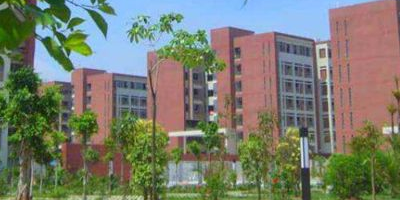 <b>德陽川江機電職業(yè)學(xué)校</b>