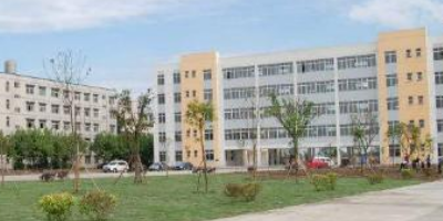 <b>四川省巴中機械工業學校</b>