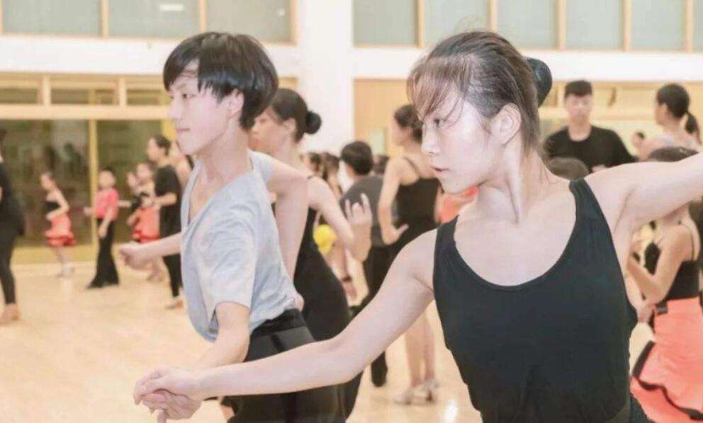 綿陽市博遠藝術職業學校